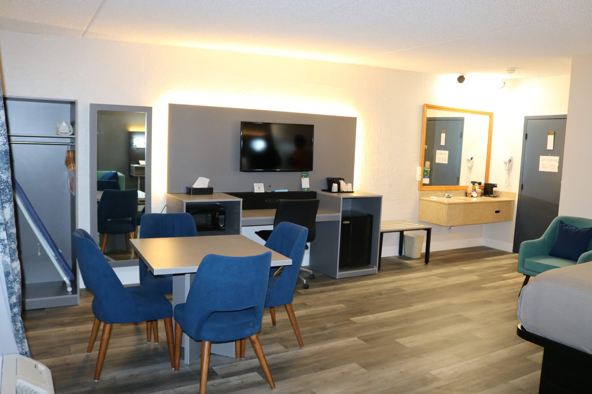Quality Inn - Bangor, ME — custom hospitality furniture project by DMD Furnishing (photo 9)