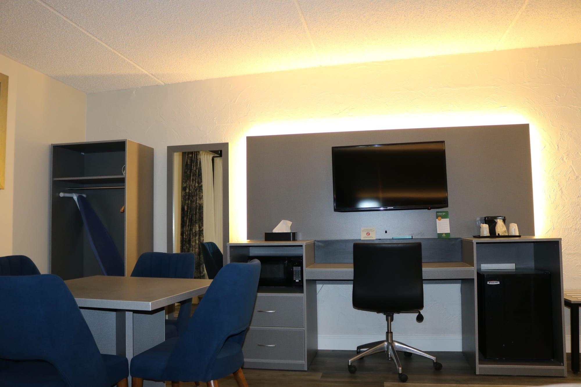 Quality Inn - Bangor, ME — custom hospitality furniture project by DMD Furnishing (photo 10)