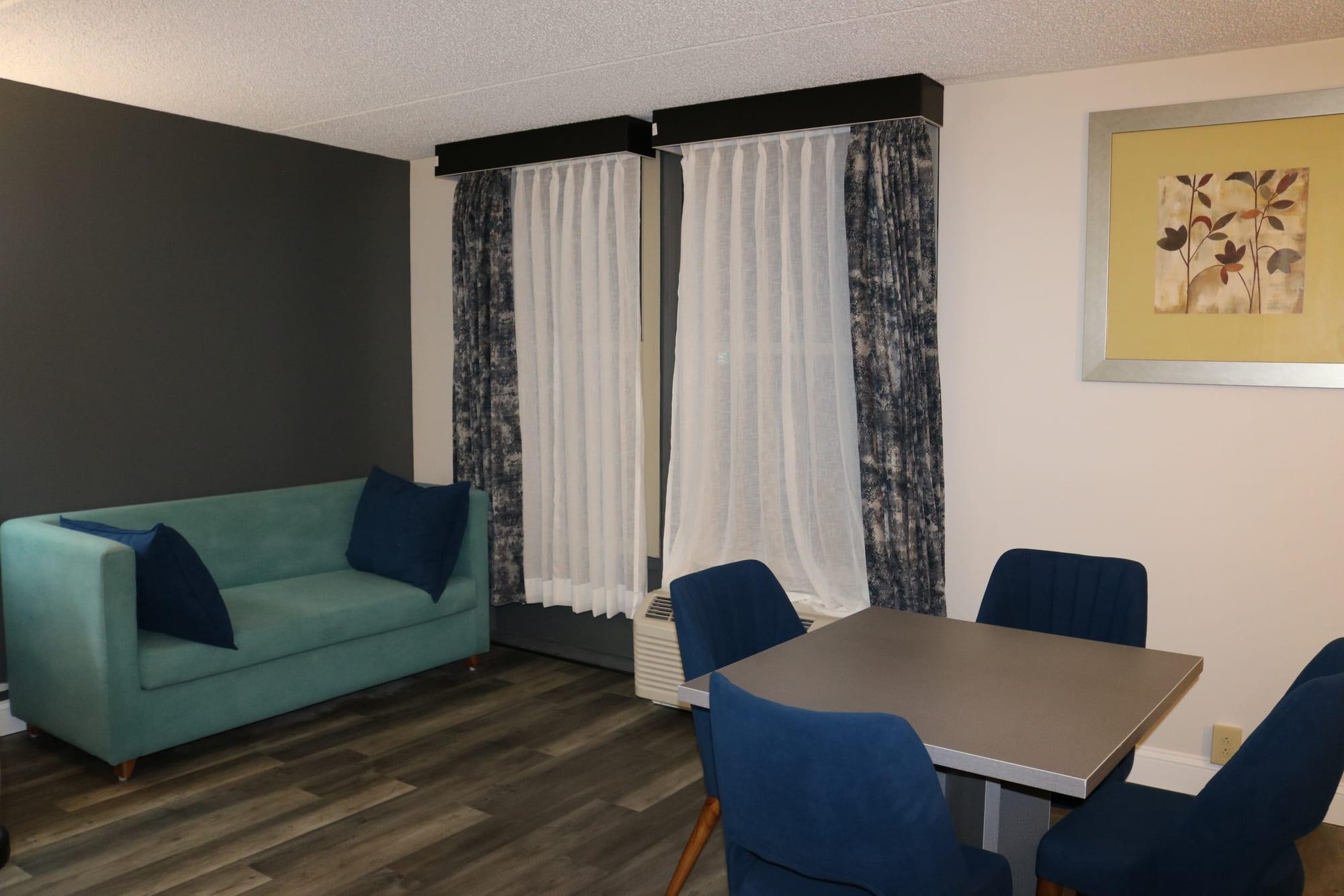 Quality Inn - Bangor, ME — custom hospitality furniture project by DMD Furnishing (photo 15)