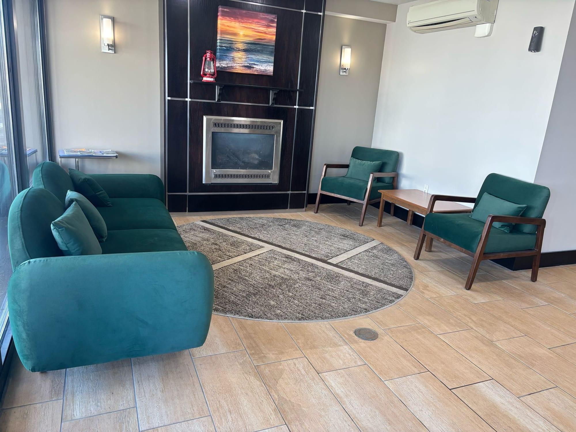Quality Inn - Bangor, ME — custom hospitality furniture project by DMD Furnishing (photo 27)