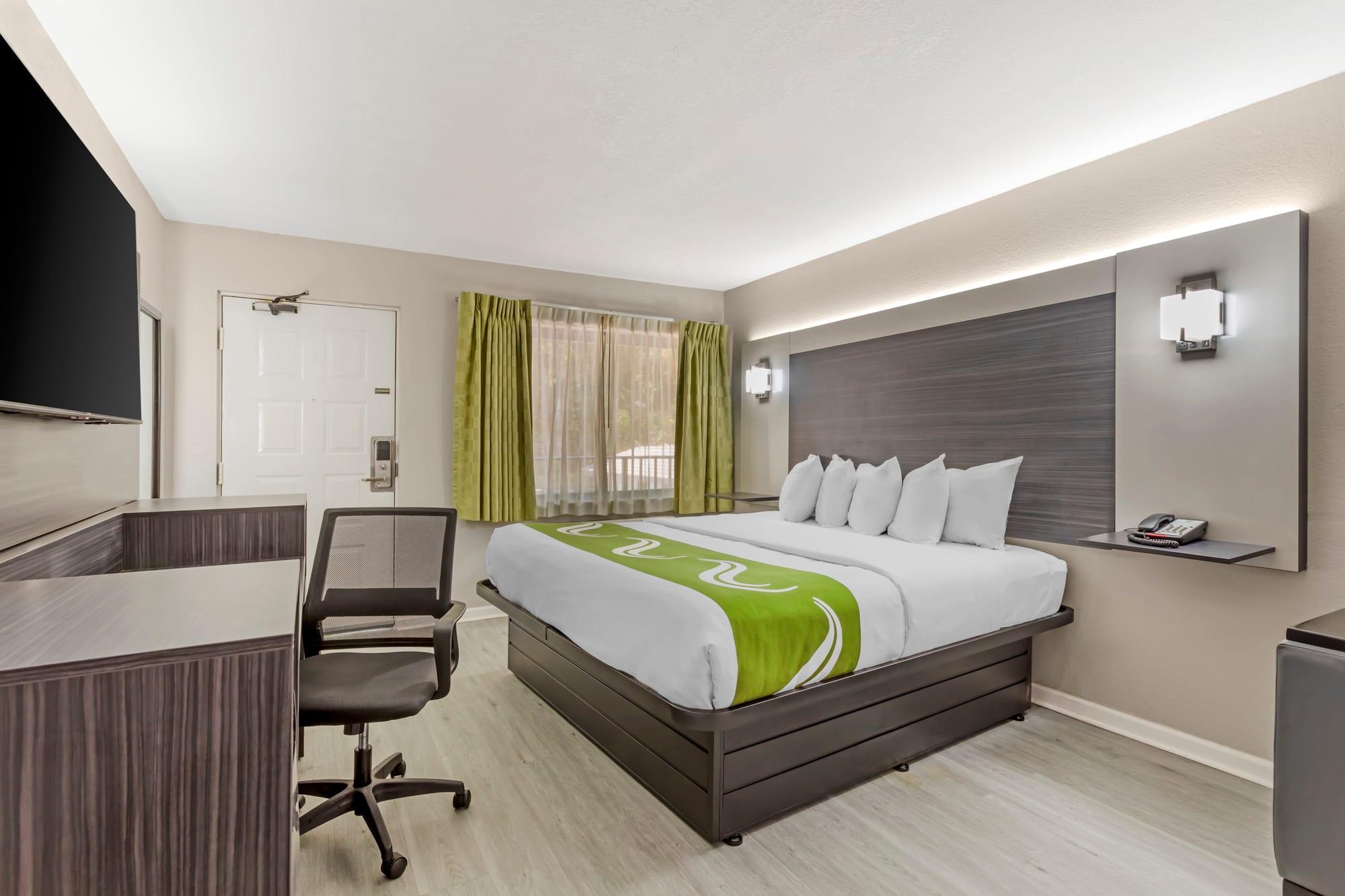 Quality Inn - Gainesville, FL — custom hospitality furniture project by DMD Furnishing (photo 10)