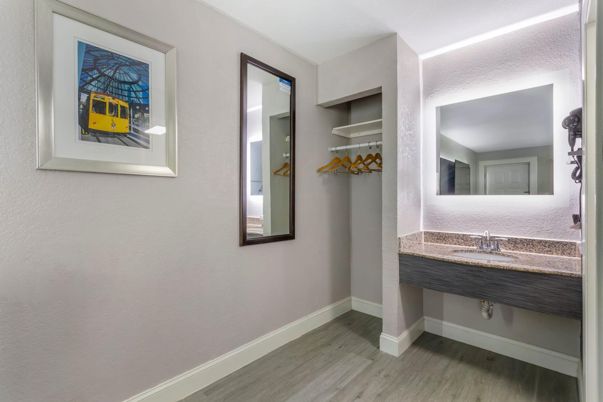 Quality Inn - Gainesville, FL — custom hospitality furniture project by DMD Furnishing (photo 19)