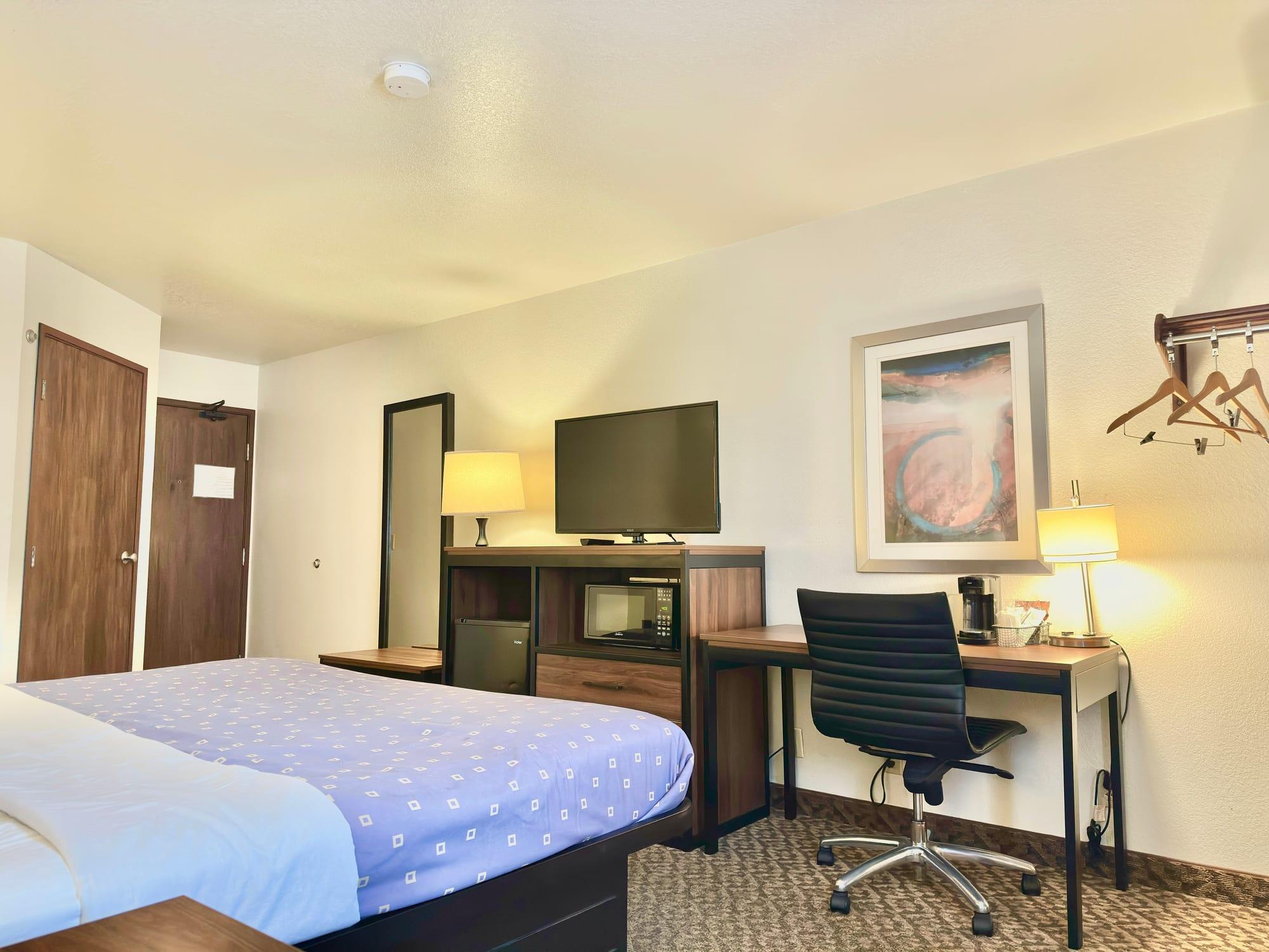 SureStay by BW - Frederick, MD — custom hospitality furniture project by DMD Furnishing (photo 10)