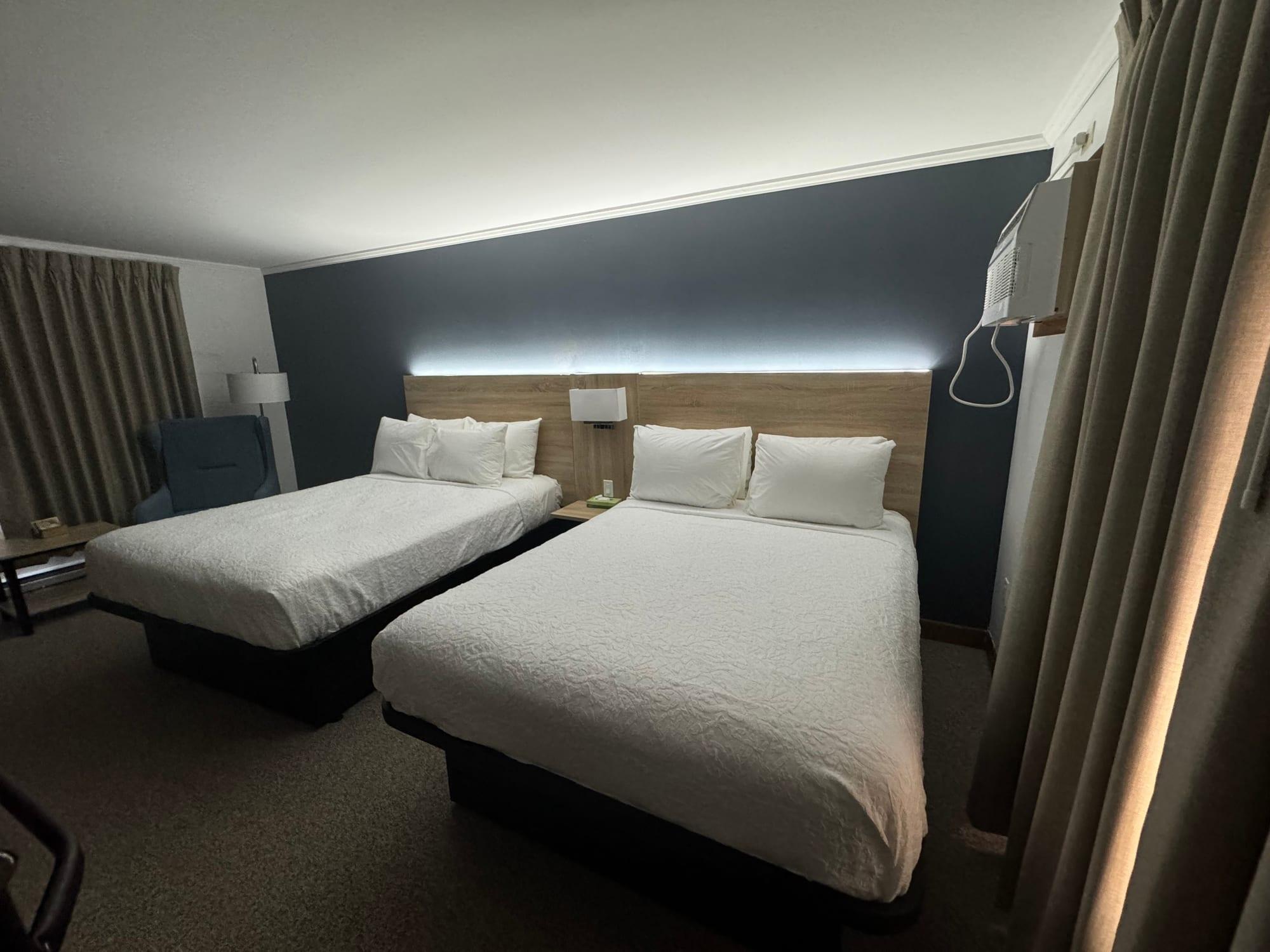 Towne Lyne Motel - Ogunquit, ME — custom hospitality furniture project by DMD Furnishing (photo 7)