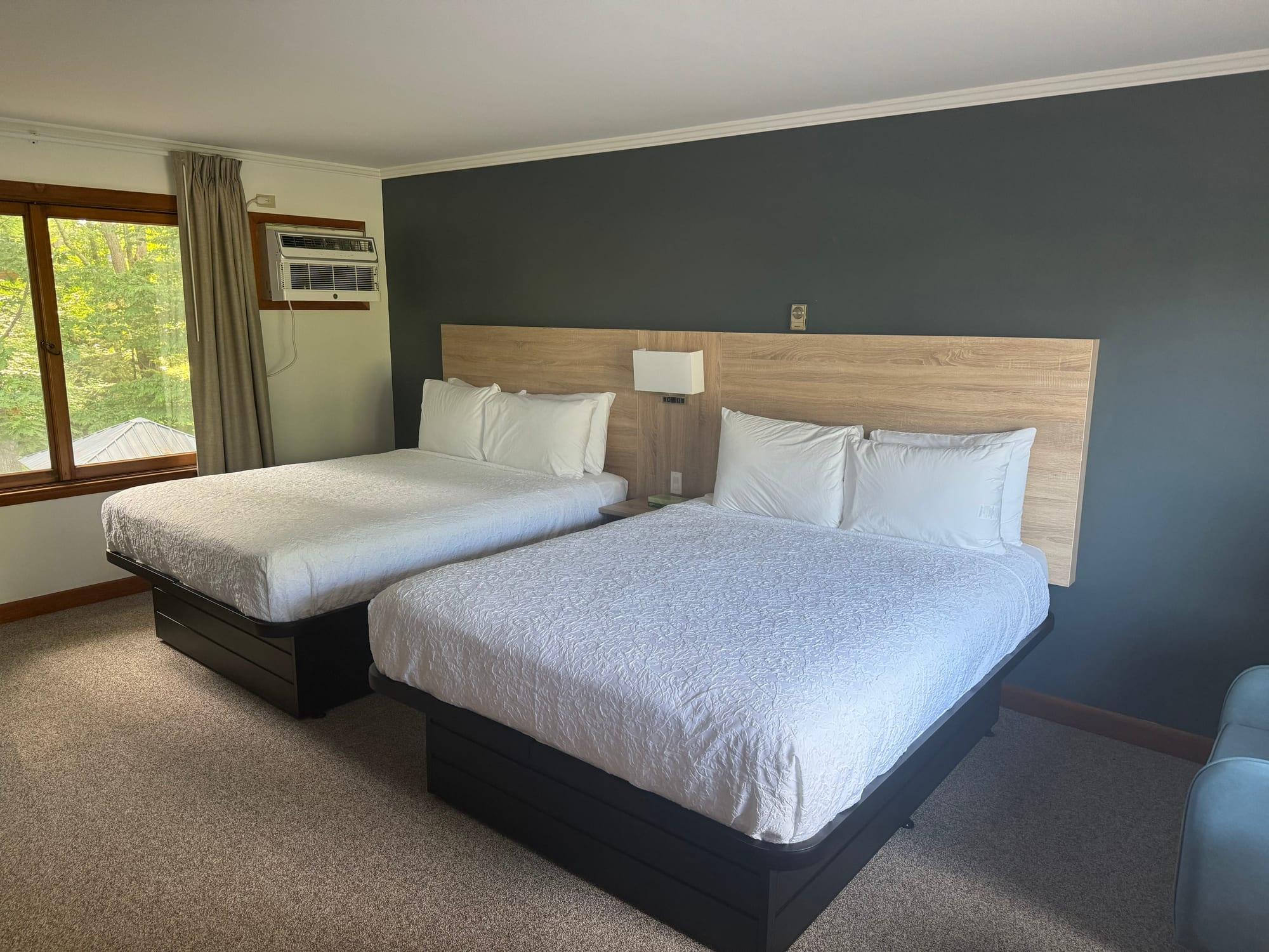 Towne Lyne Motel - Ogunquit, ME — custom hospitality furniture project by DMD Furnishing (photo 14)