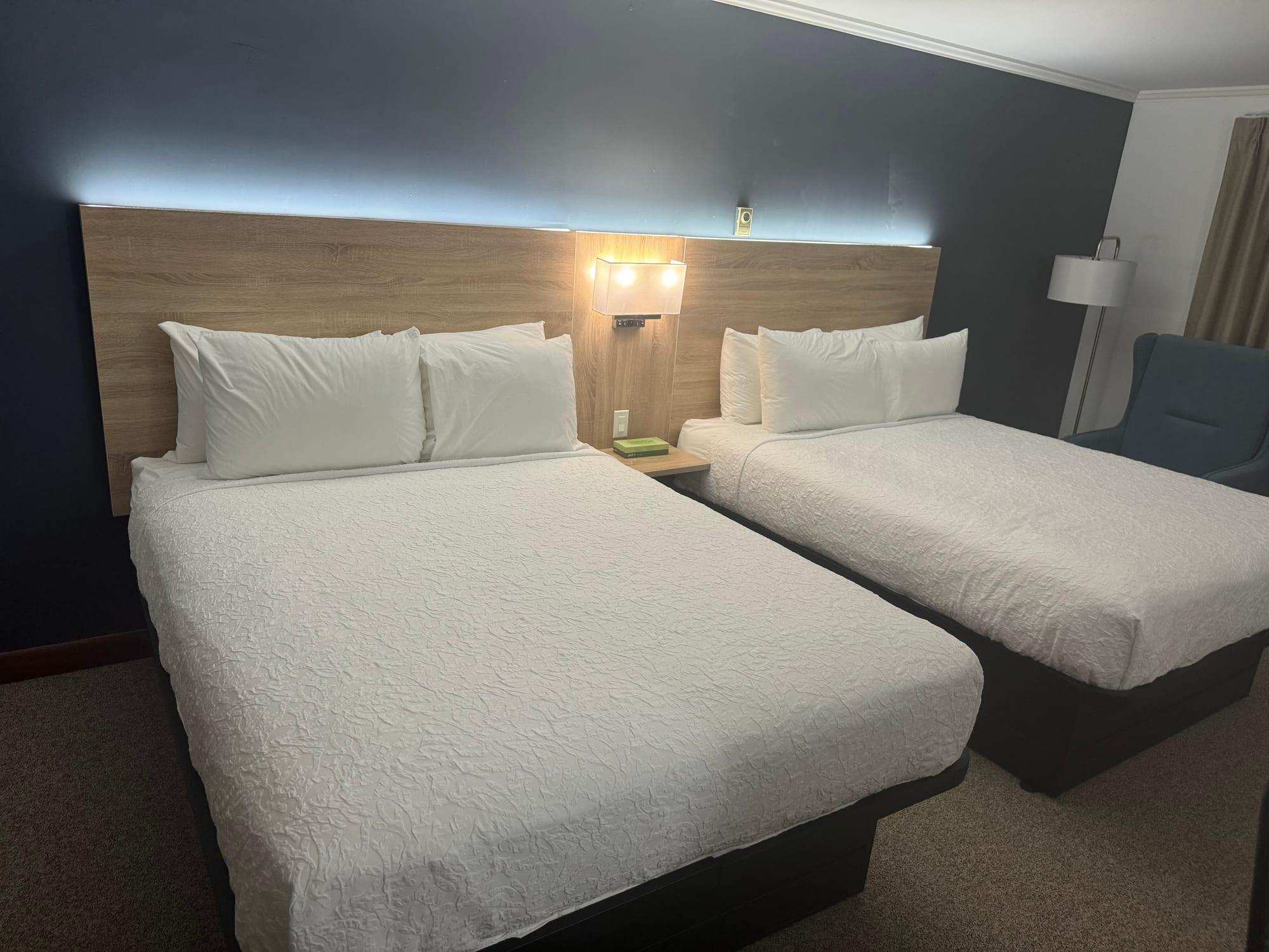 Towne Lyne Motel - Ogunquit, ME — custom hospitality furniture project by DMD Furnishing (photo 19)