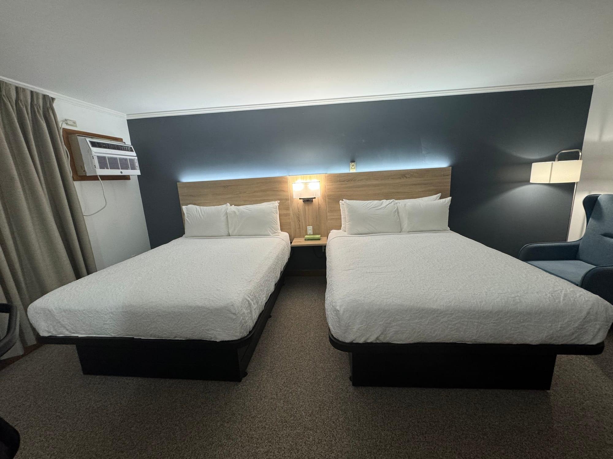 Towne Lyne Motel - Ogunquit, ME — custom hospitality furniture project by DMD Furnishing (photo 22)